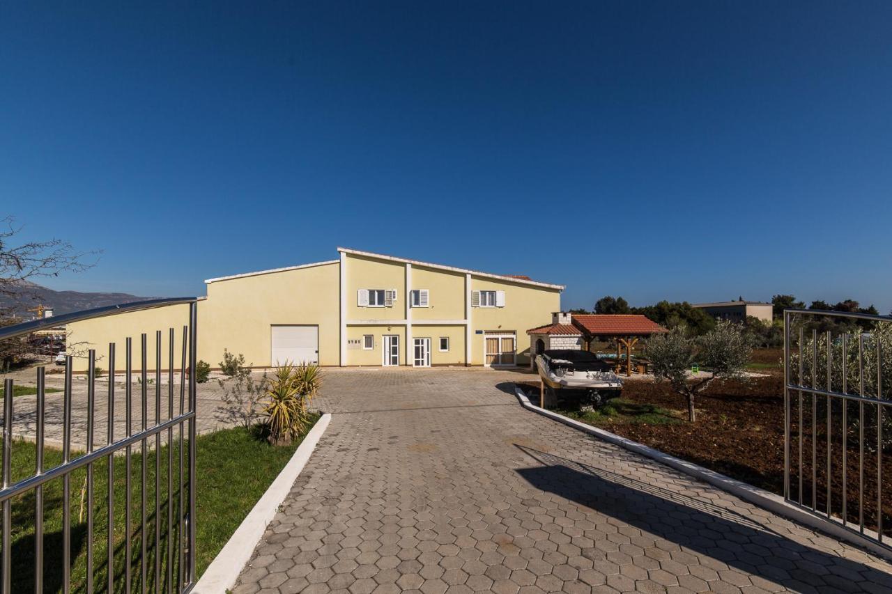 Orange Tree Garden Apartment Trogir Exterior foto